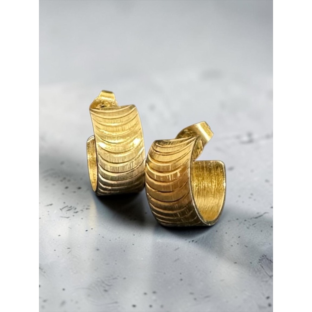 Textured Hoop Earrings Gold Tone Ribbed C-Hoop Post Back